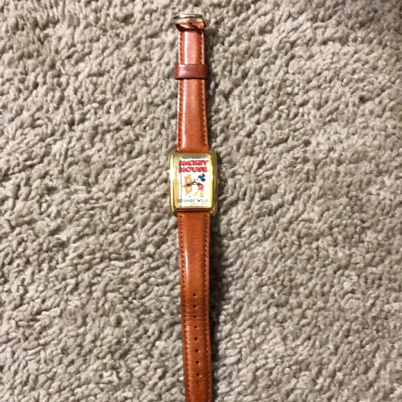 Disney watch - Picture 1 of 4
